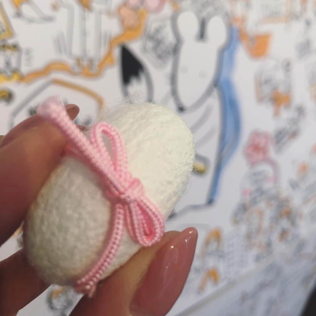 のインスタグラム：「遅ればせながら初詣😊  繭おみくじ。  今年は大吉でした✨ 前厄だということは気にしないでおこうと思います😌  #初詣　#まゆおみくじ #大吉 #前厄突入」