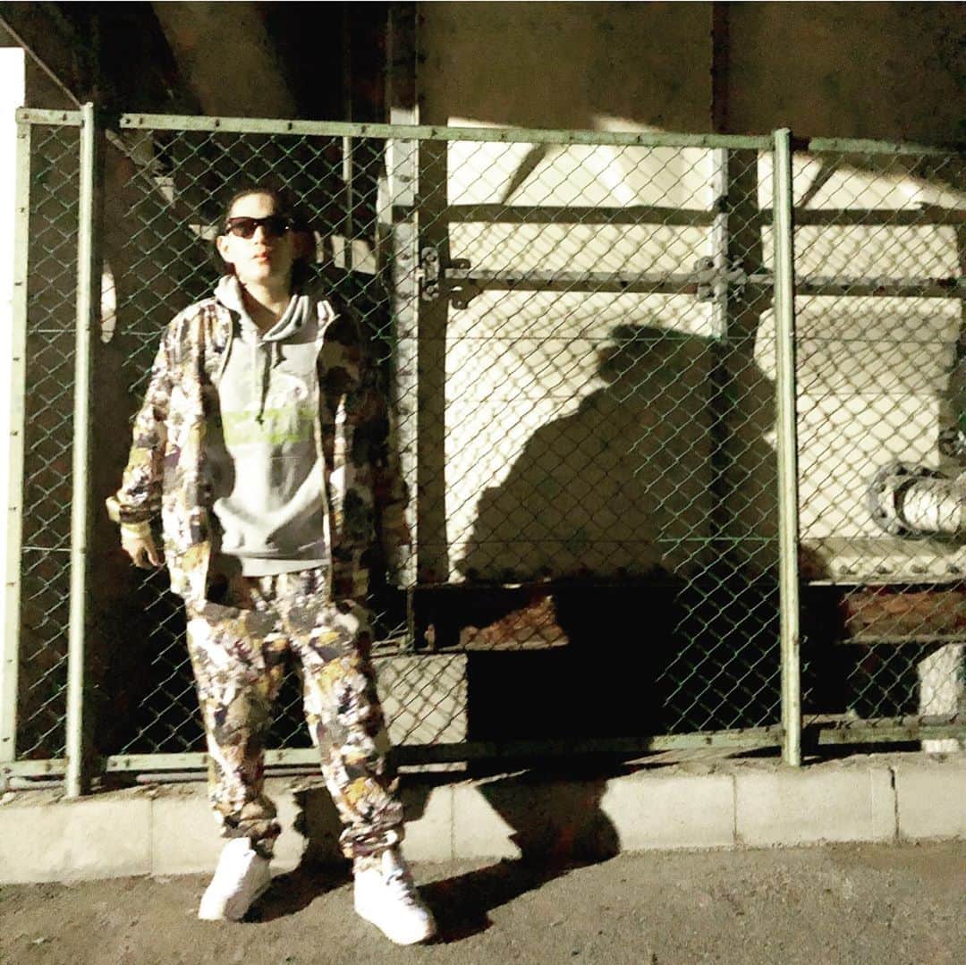 RYOUTAROUのインスタグラム：「2020start #fashion #ootd #mensfashion #boxing」