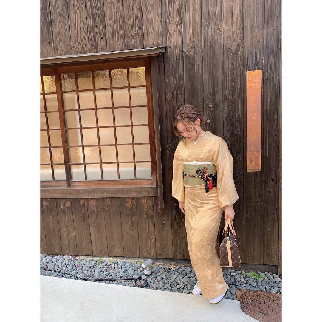 高田茉実さんのインスタグラム写真 - (高田茉実Instagram)「😎→😴 着物は清水にある　@first.kiyomizu で借りました♡ ヘアセットも一緒に。 私のインスタ見た！で 20パーオフに なりますよ♡ #firstkiyomizu」1月5日 21時30分 - __mamico