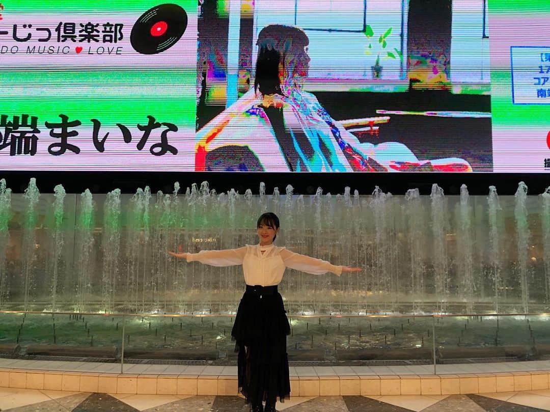 のインスタグラム：「新年一発目のライブ ありがとうございました！ 良いスタートをきれました🙌✨ 今年も沢山歌います！！ よろしくお願いします。」