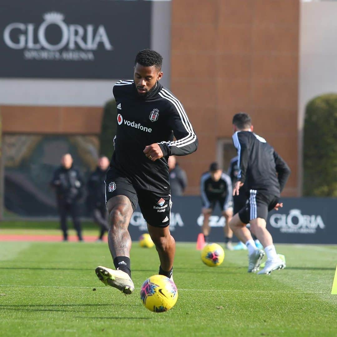 イェレマイン・レンスさんのインスタグラム写真 - (イェレマイン・レンスInstagram)「Preparing for 2nd half of the season #besiktas 🦅」1月5日 22時03分 - jeremain