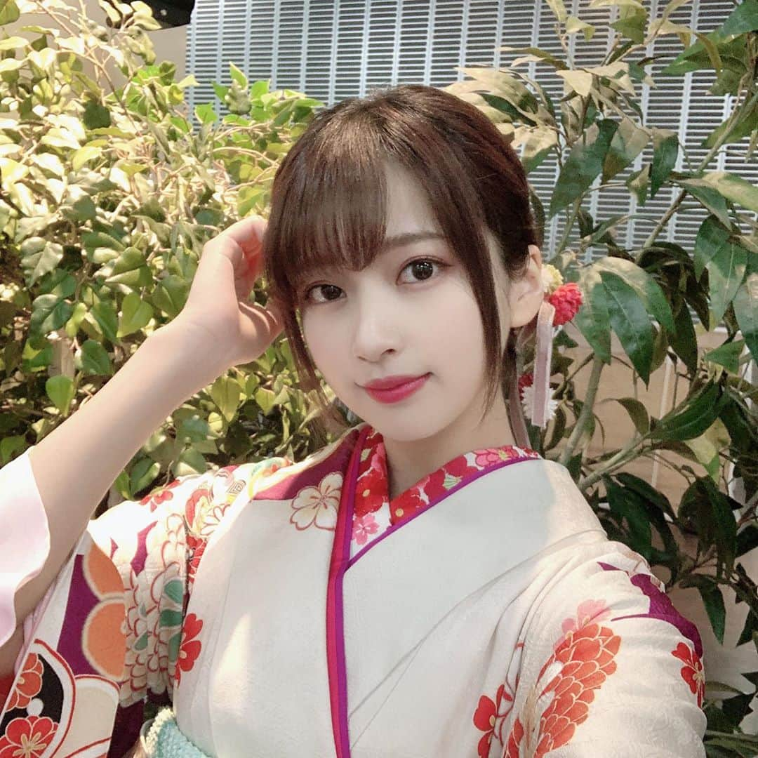 白沢かなえさんのインスタグラム写真 - (白沢かなえInstagram)「﻿ 写真追加〜👘🎍﻿ ﻿ ﻿ 『アニメ「22/7」放送直前リハーサル』﻿ 観ていただけましたか？﻿ ﻿ まだの方はこの後23:00からAbemaTVさんで﻿ 放送されますので観てください！﻿ ﻿ 再放送もあるよ(^o^)﻿ ﻿ ﻿ #東京 #tokyo #声優 #アイドル #ナナニジ #白沢かなえ #晴れ着 #振袖 #お正月 #謹賀新年 #あけましておめでとうございます」1月5日 22時28分 - __shiro227