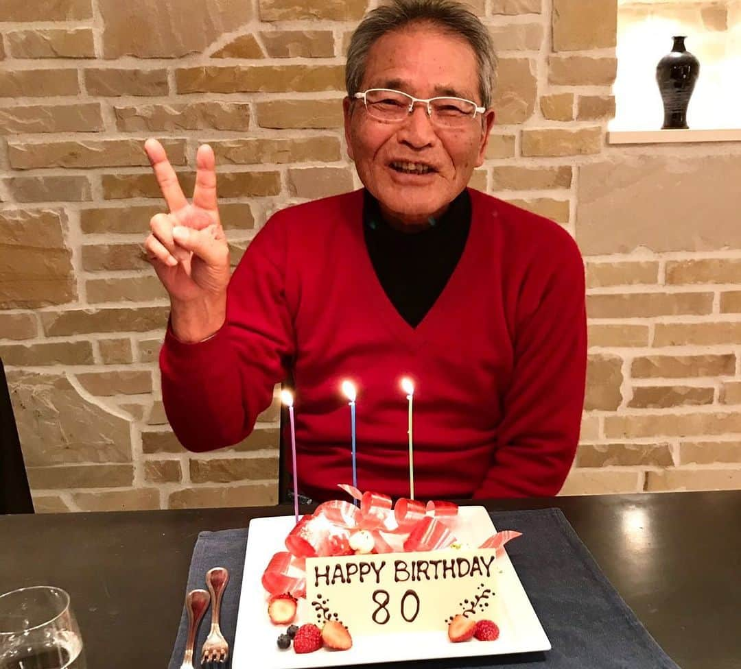 丸山敬太さんのインスタグラム写真 - (丸山敬太Instagram)「今日は父の８０歳のバースデイディナー！！ いつまでも元気で明るくいて欲しいと 心から願うばかりです。」1月5日 22時37分 - keitamaruyama