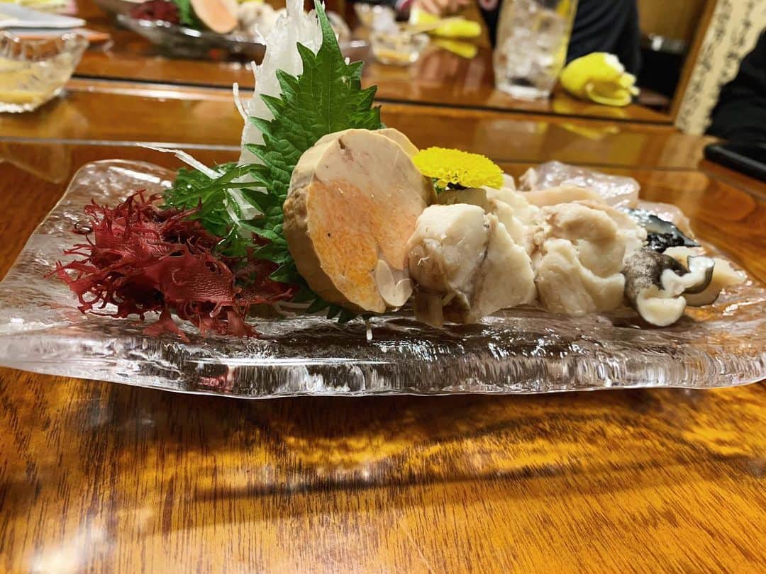 小柳ゆきのインスタグラム：「イオンモール銚子、とても楽しく終了致しました！ 来てくれた皆様、並んでくれた皆様、足を止めてくれた皆様ありがとうございました✨ . . そして流石銚子、お魚の美味しさに感動でした🥺 . . 「Prelude」リリイベ最後‼️ 1/11岩手県江釣子ショッピングセンターです。 お近くの方は是非✨」