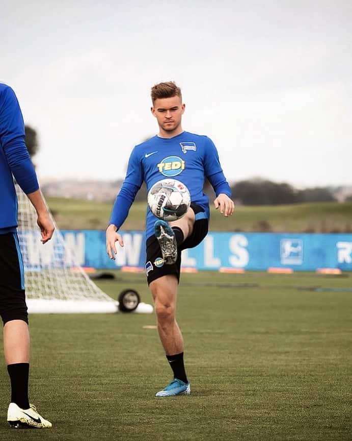 マキシミリアン・ミッテルシュタットのインスタグラム：「eyes on your goal🙏🏼⚽️ #trainingcamp#orlando#herthabsc#m17#preseason」
