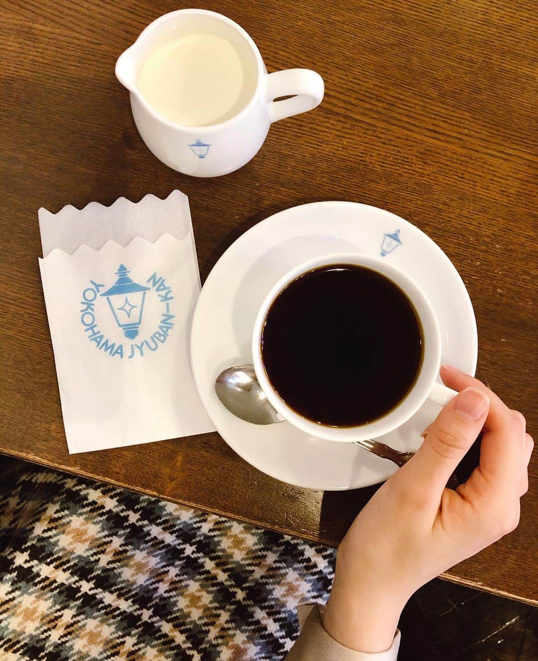 福岡聖菜さんのインスタグラム写真 - (福岡聖菜Instagram)「館  明治の西洋館を再現した #馬車道十番館　は お店の雰囲気もメニューもとっても素敵だったなぁ。。 * * 食後のコーヒーを飲むのが 1番好きな時間で読書も話も弾むのです…☕️ * *  #haluhiroine のワンピースも ようやく着られて大満足な みなとみらいのおでかけでした〜 * #喫茶店　#カフェ巡り #カレー　#コーヒー  #みなとみらいカフェ　#横浜カフェ　#馬車道十番館」1月5日 23時13分 - seina___ff