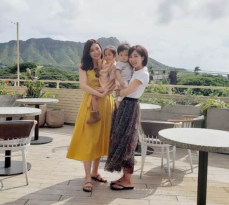 本田珠規さんのインスタグラム写真 - (本田珠規Instagram)「むつと、まさかハワイで 現地集合できるなんて思ってなかった😭💓 . 幸せすぎる💓 . ほのちゃん&はるくんも癒しMAX😍 むつの旦那様にも感謝✨ . #神戸の友人#現地集合#ハワイ #hawaii #hawaiitrip #hawaiistagram」1月5日 23時38分 - tamaki_honda_oscar