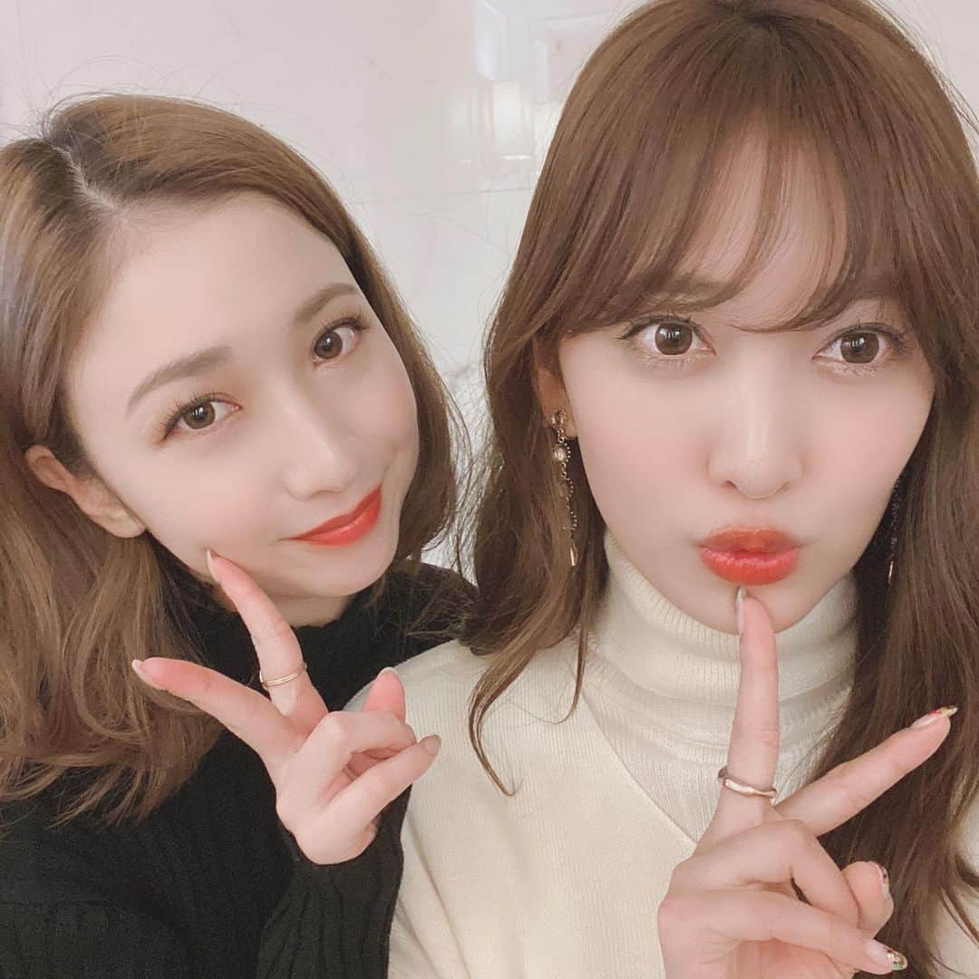 佐達ももこさんのインスタグラム写真 - (佐達ももこInstagram)「kana💋Momo 美容に食に幸せtripでした✈️❣️」1月5日 23時34分 - sadamomodayo