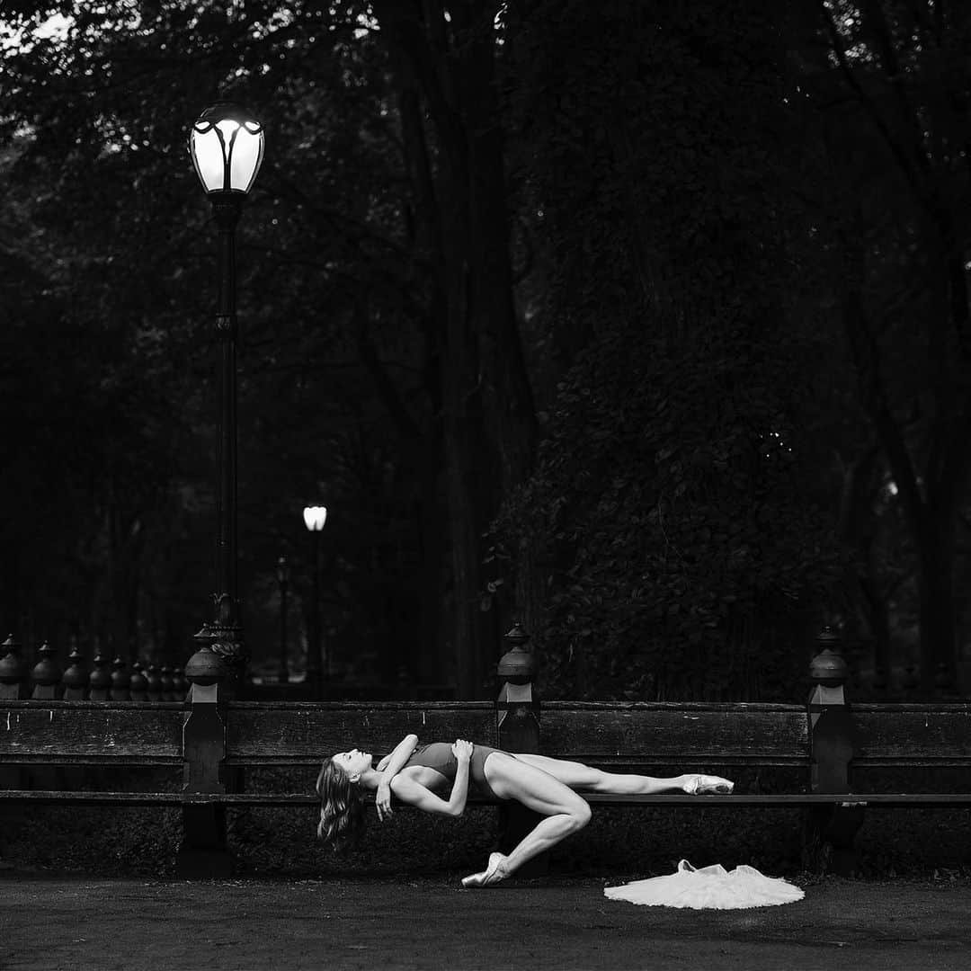 ballerina projectさんのインスタグラム写真 - (ballerina projectInstagram)「Astrid Elbo in Central Park. #ballerina - @agrelb #centralpark #newyorkcity #ballerinaproject #ballerinaproject_ #ballet #dance #astridelbo  The Ballerina Project book is now in stock. Link is located in our Instagram profile. @ballerinaprojectbook #ballerinaprojectbook」1月6日 0時13分 - ballerinaproject_