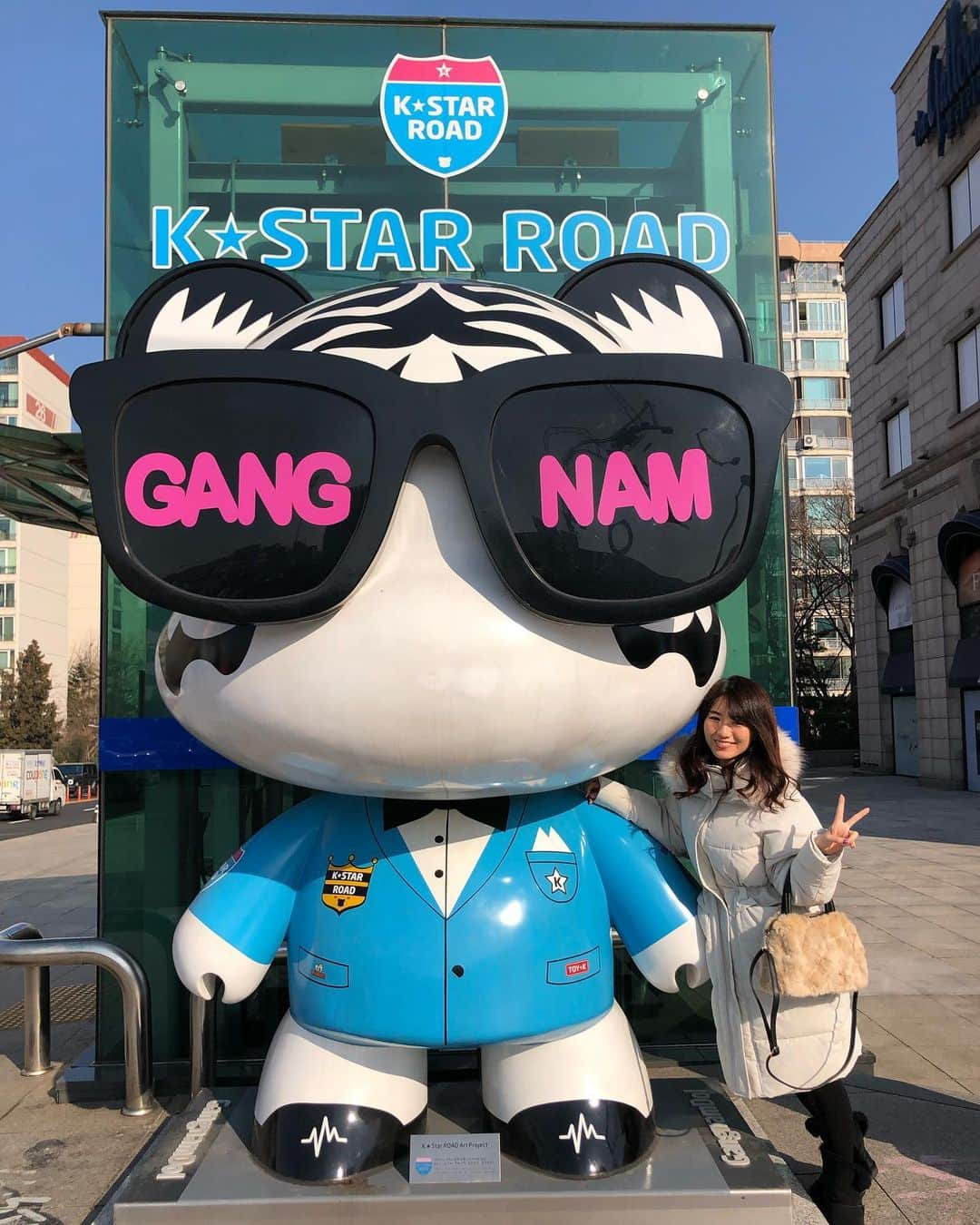 にゃんさんゴルフさんのインスタグラム写真 - (にゃんさんゴルフInstagram)「. . GANGNAM！！🕶 . #金浦空港 で あやめちゃんに会う奇跡！💕 しかも同じ便😂 . #GANGNAM#ねずみ年#🐁 #한국#여행#강남#정월#한국여행」1月6日 0時30分 - miiiii0228