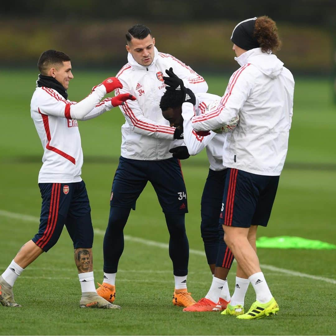 ルーカス・トレイラさんのインスタグラム写真 - (ルーカス・トレイラInstagram)「Entrenando con felicidad 😃⚽️ Mañana partido importante por  FA Cup 🏆  Arsenal vs Leeds #ComeOnGunners🔴 #LT11」1月6日 0時35分 - ltorreira34