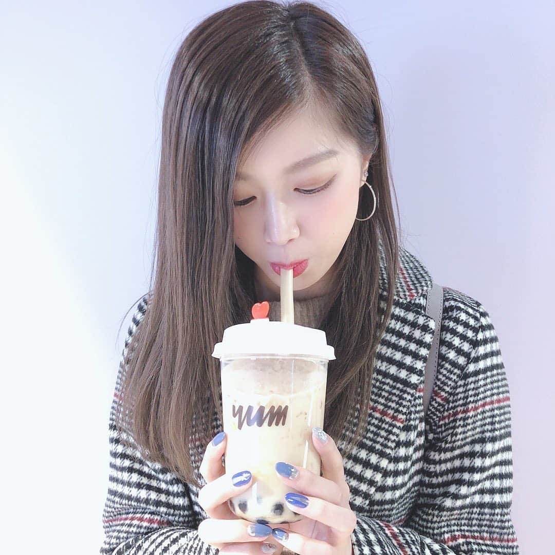 林優菜さんのインスタグラム写真 - (林優菜Instagram)「. 撮ってる途中に吸うなって何回も怒られたひなまるに！！！ 我慢できないもん . #タピオカ #林優菜 #ulike #ハッシュタグ分からんくなってきた」1月6日 0時42分 - yu_na_816