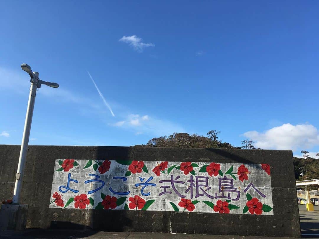 福山理子さんのインスタグラム写真 - (福山理子Instagram)「式根島に着いてなぜか5分でお餅つき #式根島 #女旅 #お餅つき #餅つき #獅子舞 #お正月」1月6日 1時28分 - rikofukuyama