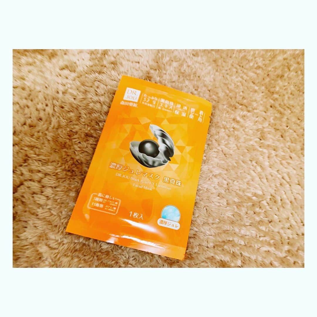 松田実里さんのインスタグラム写真 - (松田実里Instagram)「﻿ ♛ぱっく♛ ﻿ ﻿ 最近使ったパックに中で、﻿ フィット感がお気に入りの2つ。﻿ ﻿ ﻿ #facepack #lululun #drjou #黒真珠マスク ﻿ #nightcare ﻿ #Instagram #instagood #instalike ﻿ #love #photo #fashion #F4F ﻿ #フォロミー  #팔로우 #셀카 #일상 #松田実里 #舞台﻿ ﻿ ❖ ❖ ❖ ❖ ❖ ❖ ❖ ❖ ❖ ❖ ❖ ﻿」1月6日 1時41分 - misato_matsuda