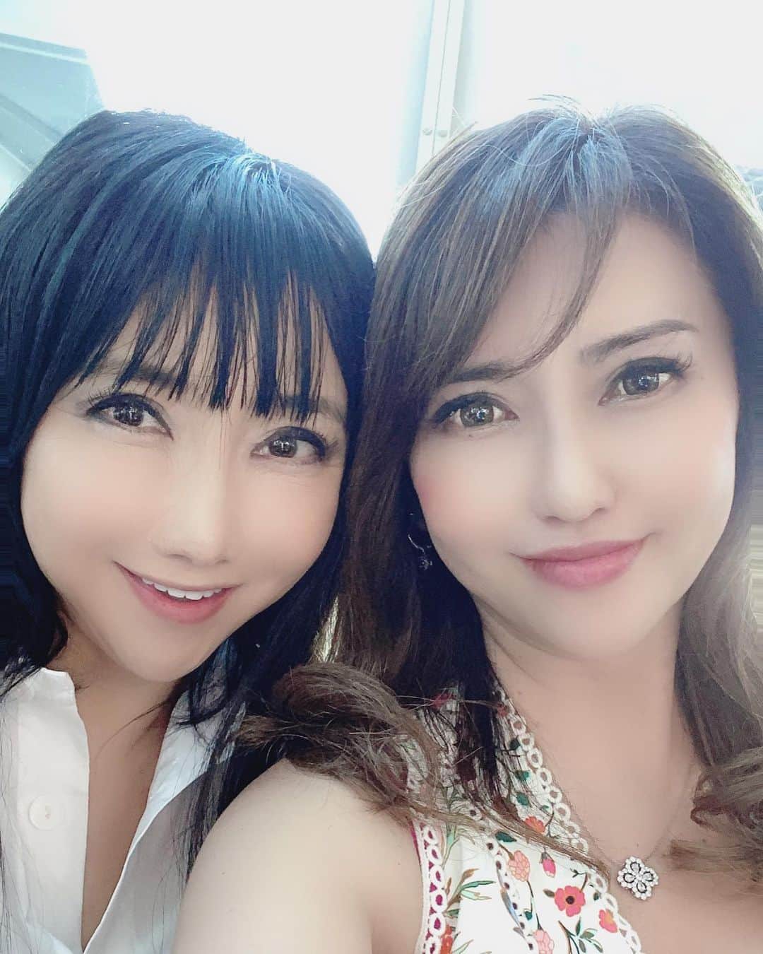 selfieneのインスタグラム：「#happybirthday ❣️﻿ 先日@celebtrip のお誕生日をお祝いしたよ(^^)﻿ 年々若くなってるのは﻿ #テロメア のせいだね✨﻿ ﻿ ﻿ ⭐️海外での資産構築方法を手に入れたい方はこちらからLINEに登録してね⭐️﻿ ↓↓↓﻿ @marigram_uu_﻿ ﻿ ﻿ #いつも感謝 ﻿ #シンガポール ﻿ #移住 ﻿ #投資女子﻿ ﻿」