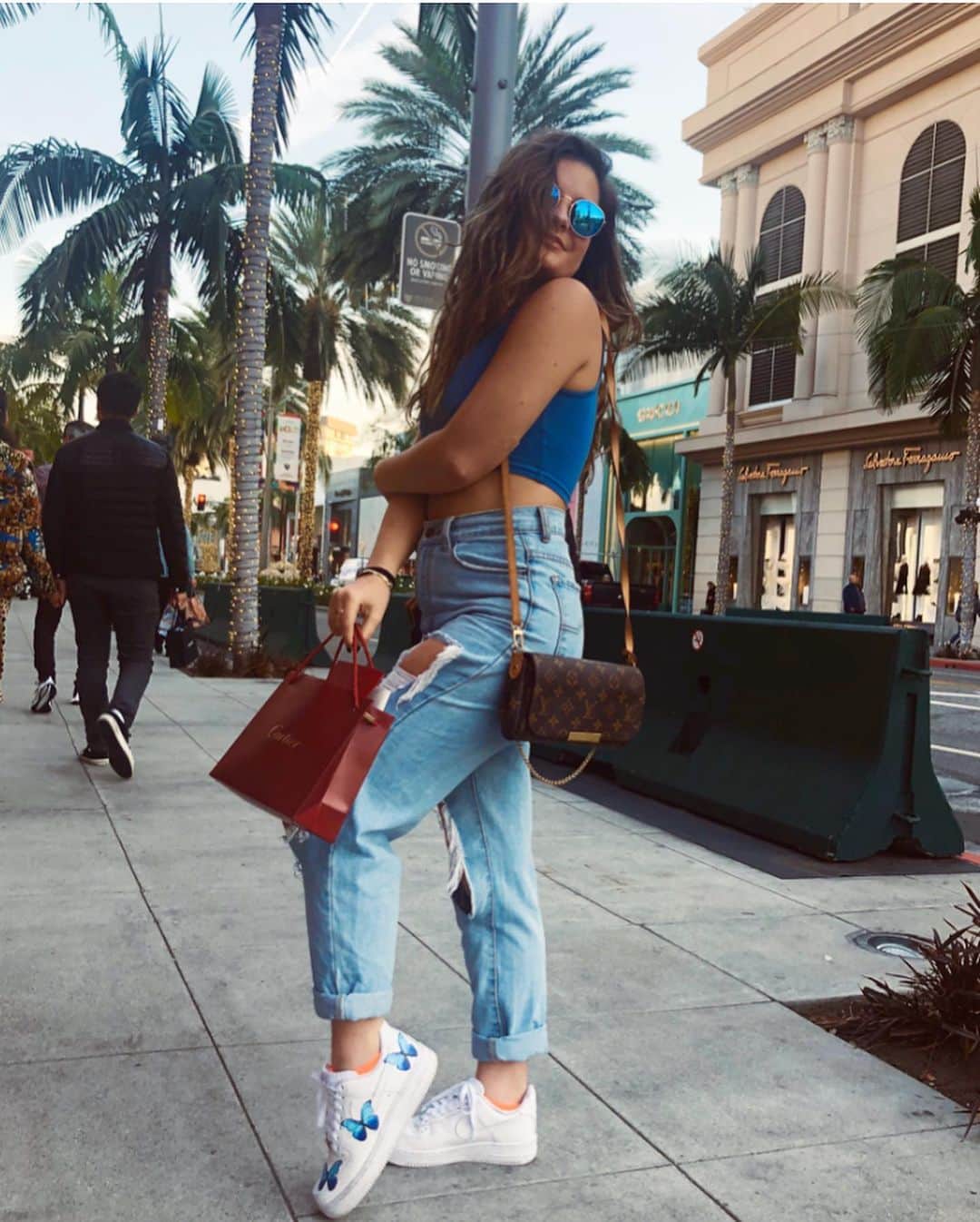 Brooke Marie Hylandのインスタグラム：「Perfecting my “just looking, thank you”🦋🌴」