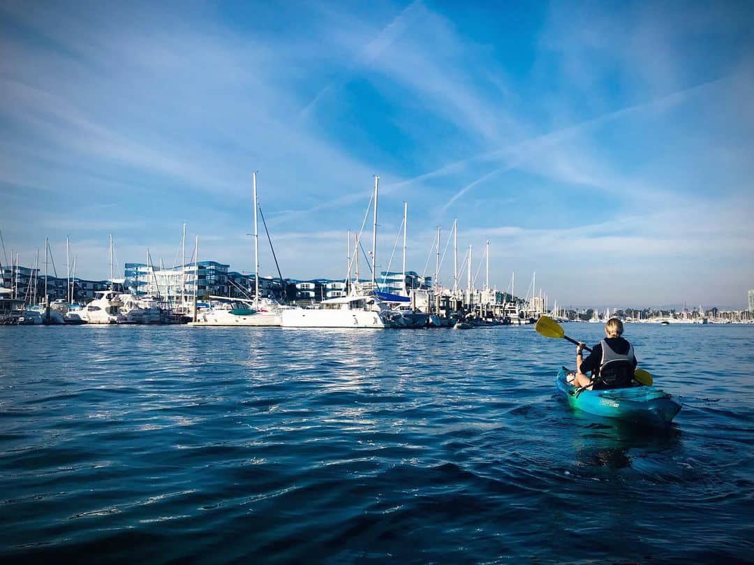ジョーイ・ダックのインスタグラム：「Off to commandeer a 🛥」