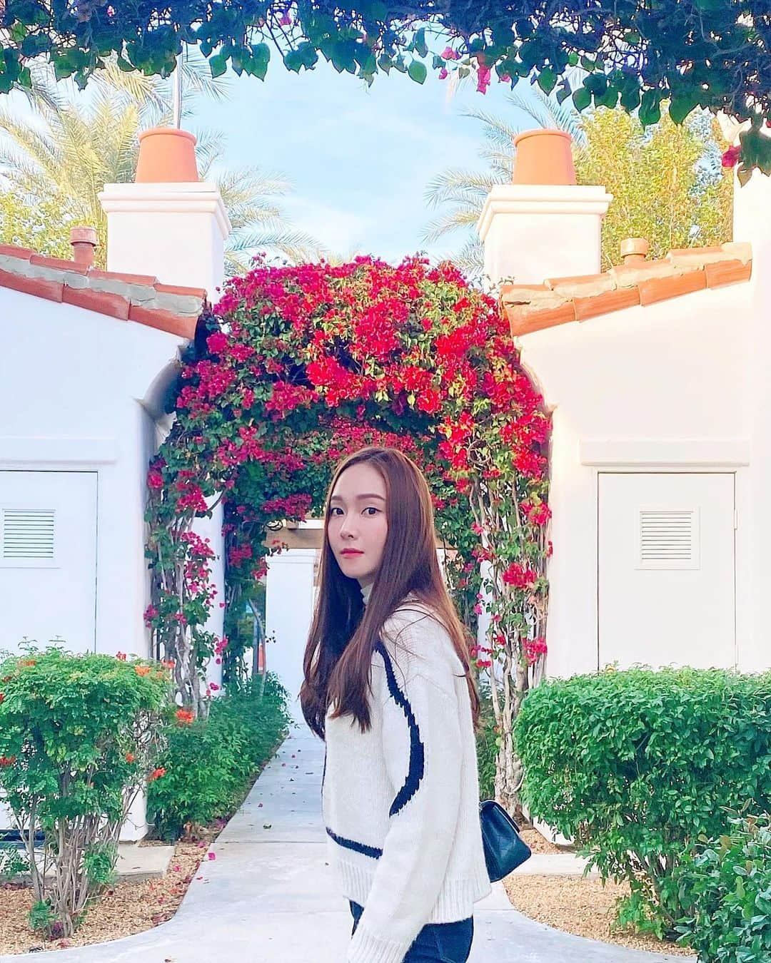 ジェシカ さんのインスタグラム写真 - (ジェシカ Instagram)「🌺」1月6日 3時15分 - jessica.syj