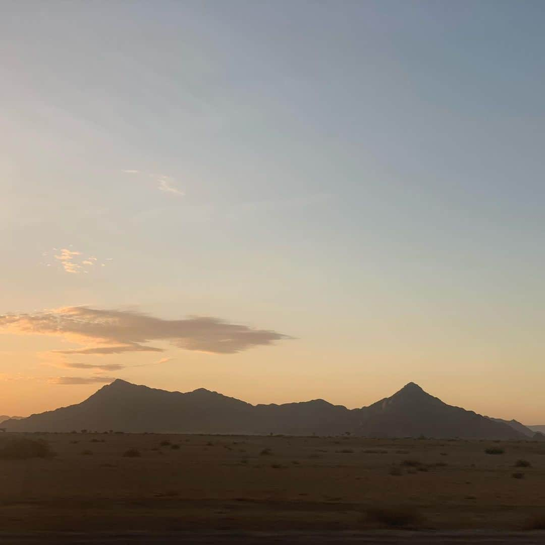 ホーランド・ロデンさんのインスタグラム写真 - (ホーランド・ロデンInstagram)「Endless beauty in sossusvlei」1月6日 3時43分 - hollandroden