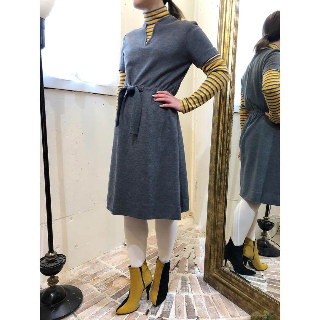 NUTTY Vintage&Collectibleさんのインスタグラム写真 - (NUTTY Vintage&CollectibleInstagram)「🎗NEW ARRIVAL🎗 ☑︎60's 'Bobbi Brooks' brown tweed frill dress ☑︎60's yellow knit border gray dress ㅤㅤㅤㅤㅤㅤㅤㅤㅤㅤㅤㅤㅤ 60'sのキュートなワンピース、2着入荷いたしました👗 ㅤㅤㅤㅤㅤㅤㅤㅤㅤㅤㅤㅤㅤ ☑︎60's 'Bobbi Brooks' brown tweed frill dress 幾重にも重なるフリルが特徴的なツイードワンピースは、レディな着こなしに。 振り向いた瞬間もキュート！ 🎟あわせた60's white knit cardiganは30%OFF！🎟¥8,800→¥6,160(+tax) ㅤㅤㅤㅤㅤㅤㅤㅤㅤㅤㅤㅤㅤ ☑︎60's yellow knit border gray dress 重ね着風が小洒落たニットワンピースはイエローとグレーのボーダーデザインでシックな表情。 ㅤㅤㅤㅤㅤㅤㅤㅤㅤㅤㅤㅤㅤ ㅤㅤㅤㅤㅤㅤㅤㅤㅤㅤㅤㅤㅤ ----------------------------- 【NUTTY NEW YEAR SALE】 >>1/2(thu)-1/13(mon)<< ㅤㅤㅤㅤㅤㅤㅤㅤㅤㅤㅤ 🎟TICKET SALE🎟 ☑︎ORANGE/GREEN/RED 3種類のチケットがついたアイテムが ＜20%-50%OFF＞ ㅤㅤㅤㅤㅤㅤㅤㅤㅤㅤㅤㅤㅤ ⭕️EVERYTHING ¥2020 EACH CORNER⭕️ ☑︎＜¥2020均一コーナー＞を設置 ㅤㅤㅤㅤㅤㅤㅤㅤㅤㅤㅤㅤㅤ 🔴EVERYTHING 50%OFF CORNER🔴 ☑︎＜50%OFFコーナー＞を設置 -----------------------------」1月6日 14時19分 - nutty_vintage