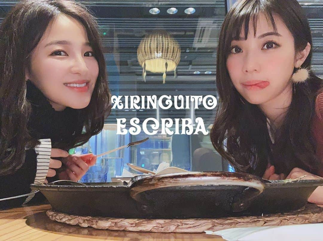 鈴木ふみ奈さんのインスタグラム写真 - (鈴木ふみ奈Instagram)「昨日は渋谷にあるXIRINGUITO Escribàに行ってきたよ🦐 私のお気に入りのレストラン🍽  可愛くて美味しくて居心地良し👍💕笑 おすすめメニューはイカ墨パエリアを麺で🥘&チーズケーキ🧀&小さいコロッケみたいなやつ(名前忘れた🤣) #XIRINGUITOEscriba #エクスクリバ #渋谷 #ふみログ」1月6日 14時36分 - fuminasuzuki