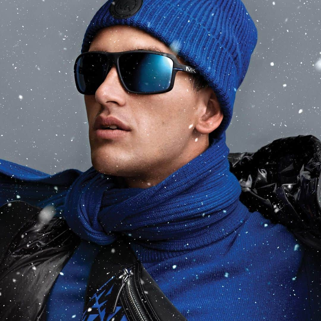 マイケルコースさんのインスタグラム写真 - (マイケルコースInstagram)「@AustinAugie is ready to hit the slopes in #MichaelKorsMens.」1月6日 6時35分 - michaelkors