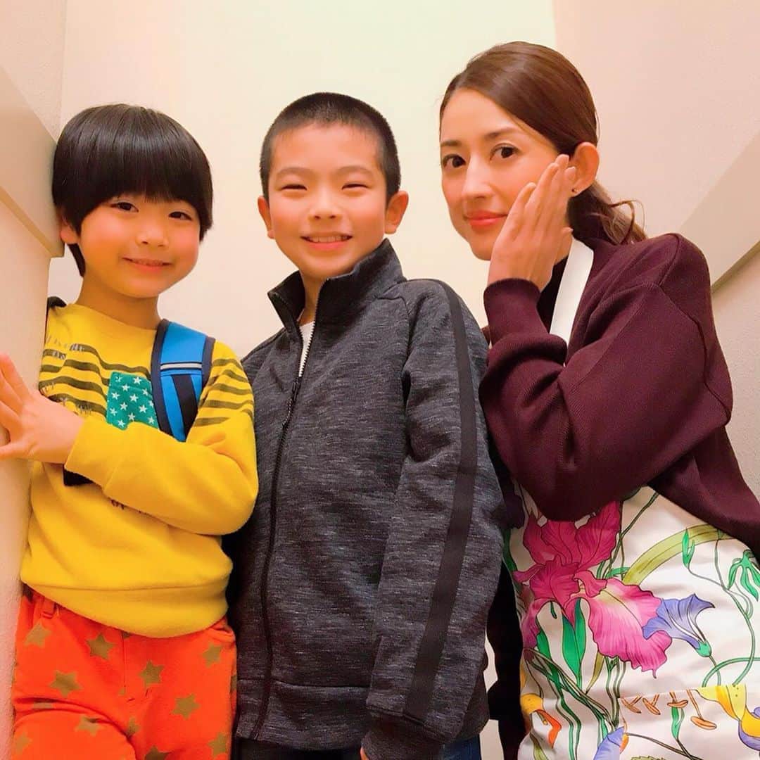 小沢真珠さんのインスタグラム写真 - (小沢真珠Instagram)「明日NHKで19時57分〜OAの、「世界は教科書で出来ている」という番組のVTRに出演します。とても勉強になって、子供から大人の方まで楽しめる番組なので是非ご覧ください！  https://www4.nhk.or.jp/P6217/  #nhk #世界は教科書でできている  #vtr出演 #子役の男の子たちと #可愛すぎました #ママ役 #パパ役は #山崎樹範さん #働くママ #小沢真珠」1月6日 7時34分 - maju_ozawa
