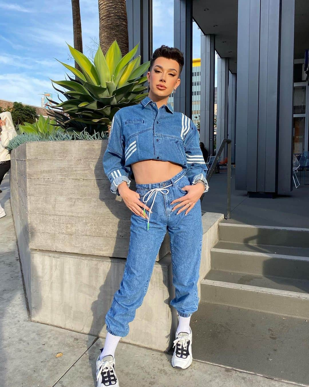 ジェームス・チャールズさんのインスタグラム写真 - (ジェームス・チャールズInstagram)「I’VE BEEN SO HAPPY RECENTLY!!!!」1月6日 9時40分 - jamescharles