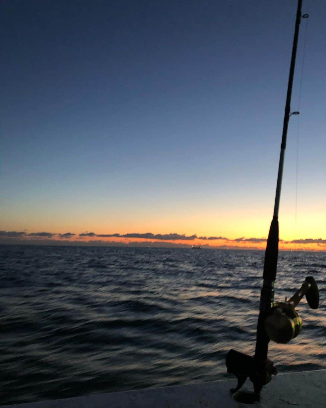 仁科克基さんのインスタグラム写真 - (仁科克基Instagram)「2020年 初釣り🎣 今日の海はなかなか 厳しかったなぁー💦  #仁科克基 #俳優 #釣り #海 #Vシネマ #シマノ  #もちはだ #Actor #fishing #Ocean」1月6日 15時46分 - nishina.masaki