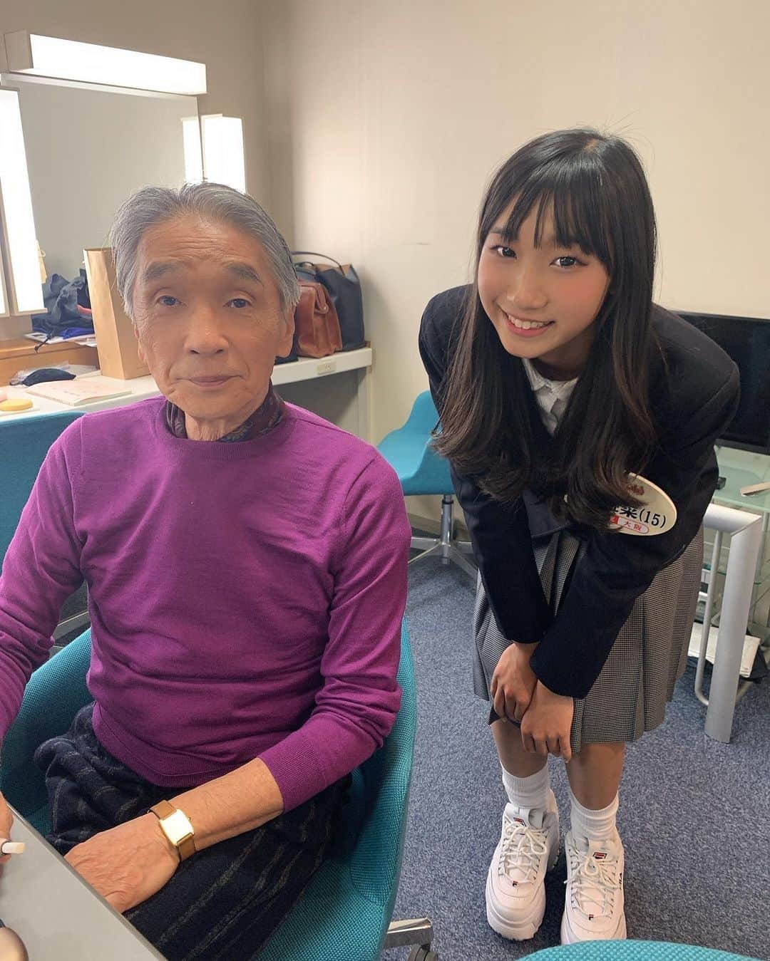 のインスタグラム：「・ カラオケバトル見てくださった方々、 ありがとうございました🥺♥️ ・ 楽しみにしてるよって言ってくれる度にごめんね😥って思ってて、本番で練習通りの点数が出なかったのはすごく悔しかったけど、すごく楽しかったしとても良い経験が出来ました💗✨ ・ すでにリベンジしたいっ‼️ 次は絶対っ🏆✨狙うよ😉✨ ・ ・ ・ #カラオケバトル #下北姫菜 #中3 #15歳 #歌 #jc3 #カラバト #歌手 #singer」