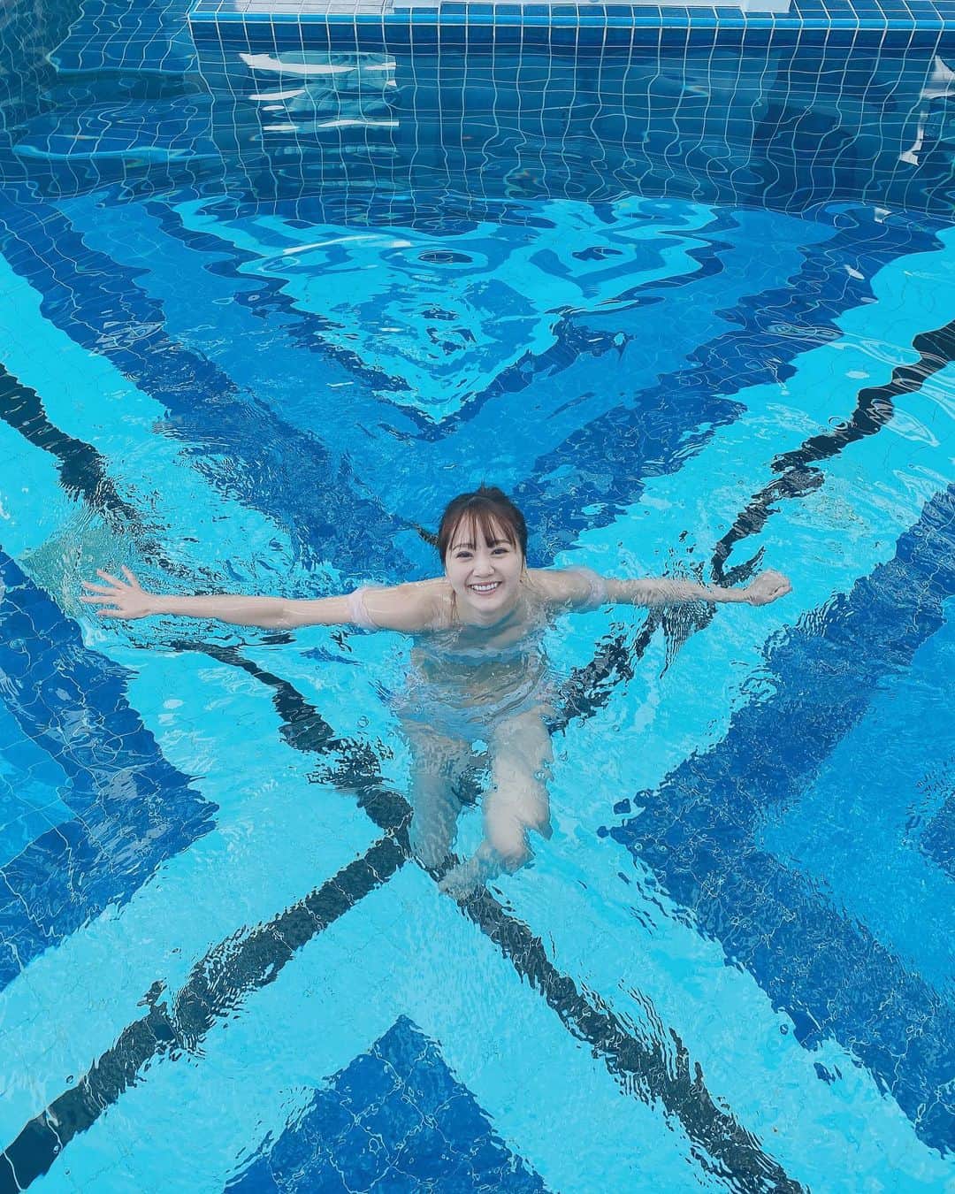 浜田翔子さんのインスタグラム写真 - (浜田翔子Instagram)「pool三昧💗 水着ちょうど全種類使うほど行った⭐️🐚」1月6日 11時46分 - shoko_hamada