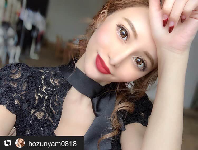 HZのインスタグラム：「#repost @hozunyam0818 via @PhotoAroundApp  今年最後の撮影おつぴ📹💟 @hz_hozumi  かわいい新作たくさんある💖 発売楽しみにしててね(*•́ω•̀)💞 . #HZ #ホズ #キャバドレス #dress」