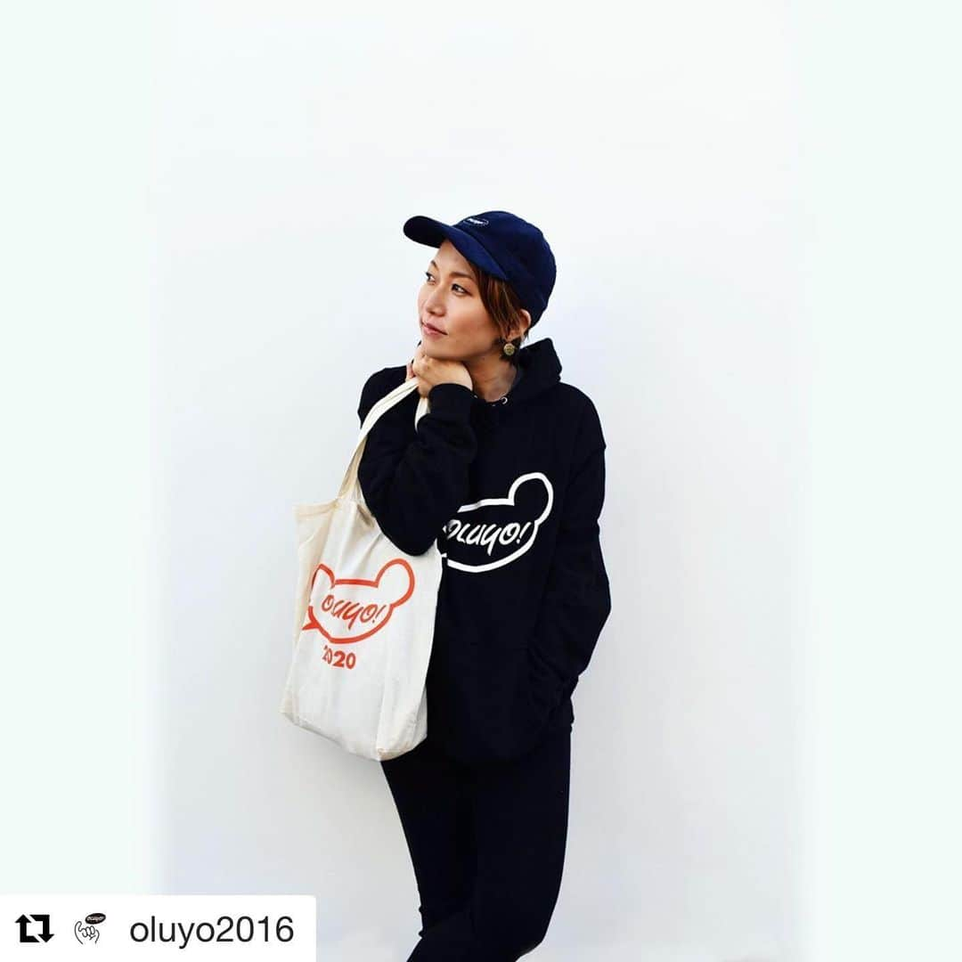 福岡晃子さんのインスタグラム写真 - (福岡晃子Instagram)「本年OLUYO初オープン！12時〜18時まで。FUKU袋買えます🐡  #Repost @oluyo2016 with @get_repost ・・・ 【本日よりOLUYO店頭初売り】  お近くの皆さま、お待たせいたしました！ONLINE SHOPで先行販売していた新春FUKU袋を本日より店頭販売いたします。 2020年の干支とコラボしたOLUYO2020年FUKU袋の中身はなんと豪華9点。今年からのNewグッズも4点詰め込みました。そして、目玉はなんといってもあっこ社長が1つ1つ手描きした木頭杉の絵馬。あなたの元に福をよんでくれること間違いなしです。 そして店頭にはNewグッズをはじめ、今月の特別企画「缶バッチ&おみくじガチャ（当たり付き）」や「ポストカードに型染めをしてメッセージカードが作れるコーナー」を設置しております。今年のOLUYOは一味違うじょ！ ぜひぜひお散歩ついでにお立ち寄り下さいませ。 本年もOLUYOをどうぞよろしくお願いいたします。  #OLUYO #徳島市東新町1-14-1-3F」1月6日 12時28分 - akikofukuoka_oluyo