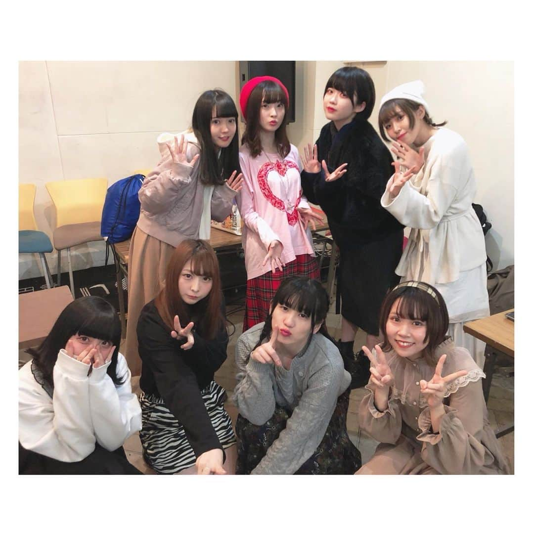 高井つき奈さんのインスタグラム写真 - (高井つき奈Instagram)「2020.1.5﻿ まきちゃん大好きアイドルイベント！﻿ ﻿ 出会ってからの期間は一番短いですが、﻿ 愛は本物感は見せられたので満足！笑﻿ ﻿ 最後はまきちゃんへのダメ出しで終わったものの、﻿ まきちゃんはとっても優しくて愛らしくて﻿ 本当にみんなに愛されてるアイドルなのです。﻿ ﻿ そんなまきちゃん率いる『くぴぽ』のワンマンは﻿ 1月12日新宿MARZにて！﻿ ぜひぜひ足を運んでみてくださいね。﻿ ( ・ ̫・)♡﻿ ﻿ 昨日はわりと距離の近いイベントだったので、﻿ アットホームな雰囲気もすてきだったなあ。﻿ ﻿ 最近気づいたこととして﻿ トークイベントってかなりすきなので、﻿ 今年は自主でもやりたいなと思いました。﻿ ( ・ ̫・)ふふ〜﻿ ﻿ ﻿ #くぴぽ #まきちゃん #ひめちゃん #ほんぼちゃん #なだれ #まきちゃん大好きアイドル﻿ ﻿」1月6日 12時26分 - tsukinatakai