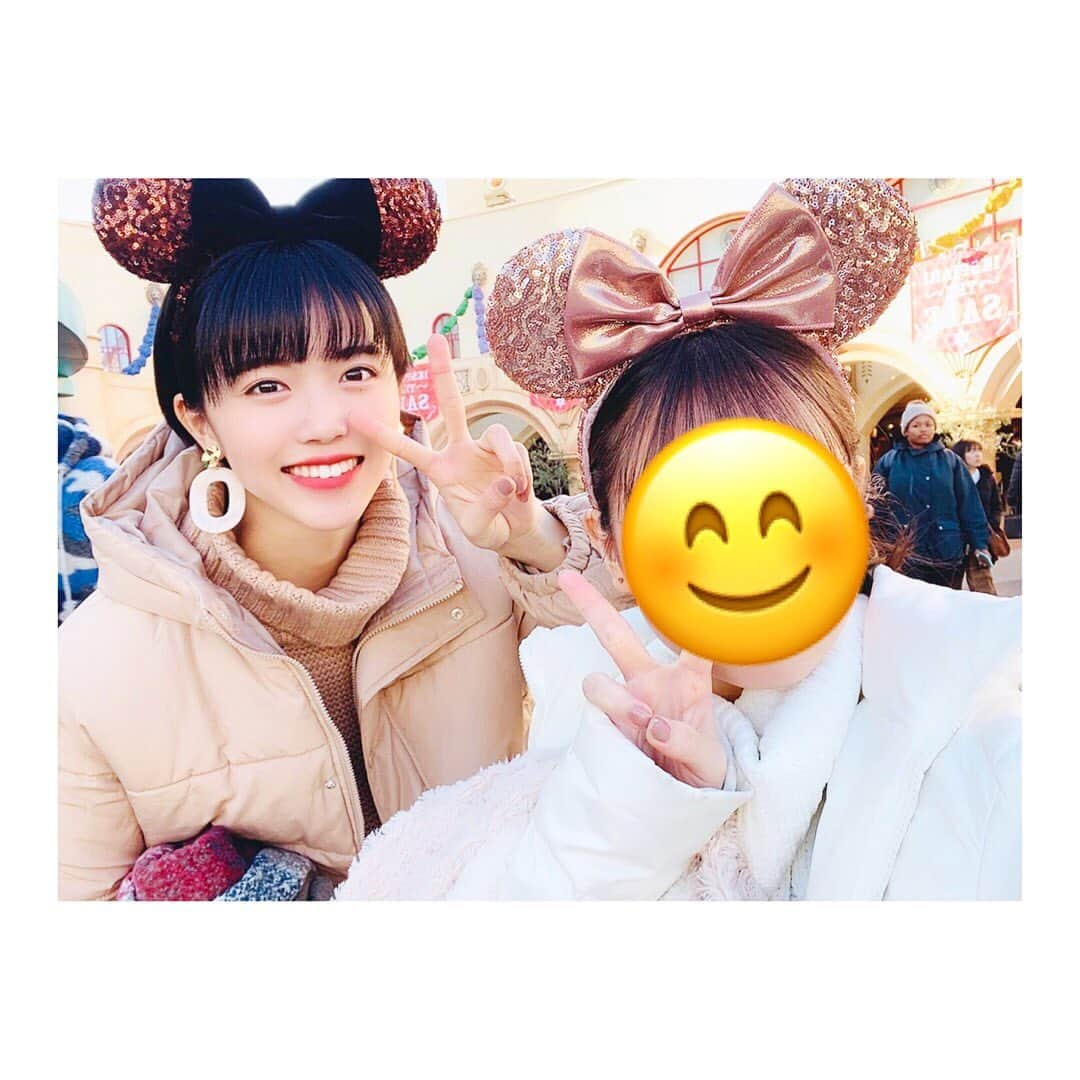 彩香さんのインスタグラム写真 - (彩香Instagram)「＊ 元旦Disney🐭💐 ＊ ＊ ＊ #ディズニーランド#disney#ディズニー#元旦ディズニー#双子コーデ#リンクコーデ#東京旅行#tokyo#旅行」1月6日 13時19分 - saika_ringomusume