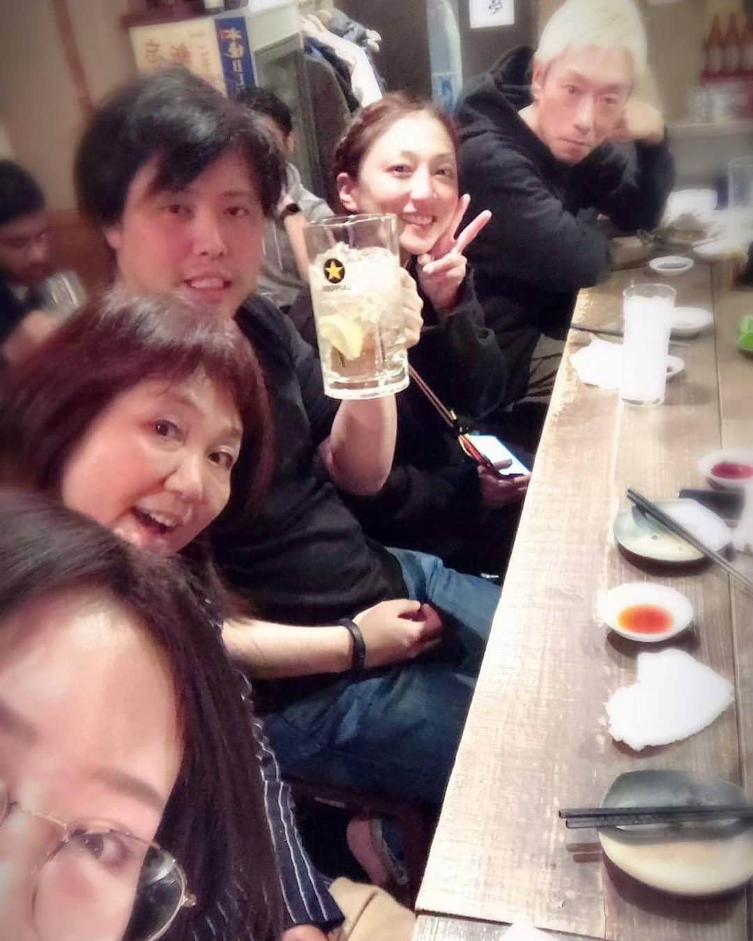 中川愛海さんのインスタグラム写真 - (中川愛海Instagram)「新年！3日初営業のご挨拶に母と和家へ！そしたら! @goroh56 さんに会えた！ 今年もくるりでは2020年田川悟郎さんカレンダー飾らせていただいてます！ @ami_nakagawa_  @goroh56  #中川愛海 #一日一回カンパイ #田川悟郎 #2020カレンダー #言葉の力 #今年も記念品たくさん作りましょう」1月6日 13時53分 - ami_nakagawa_
