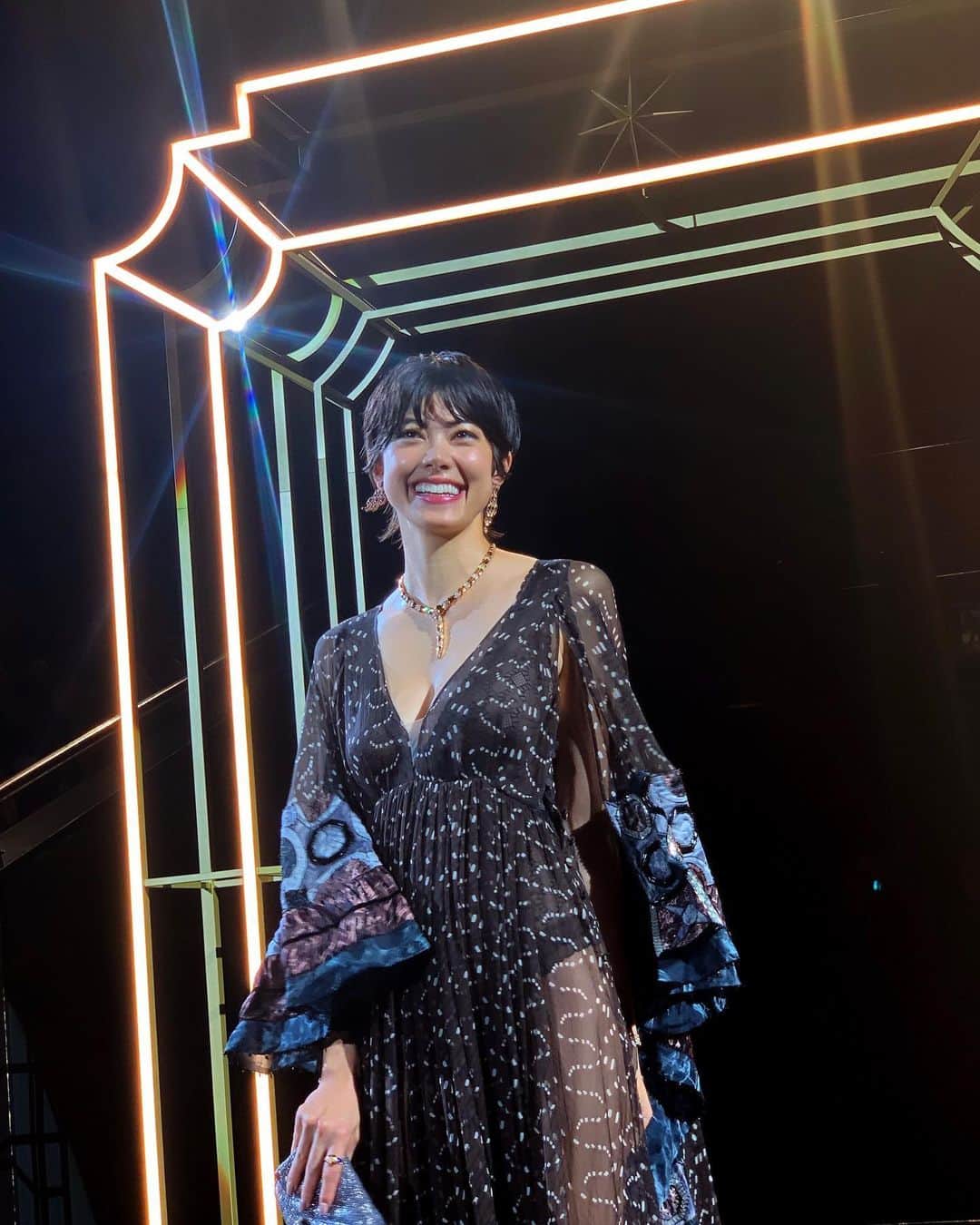 WWDジャパンさんのインスタグラム写真 - (WWDジャパンInstagram)「イベント取材：女性の功績や活動を讃える「ブルガリ アウローラ アワード」の豪華ゲストの中から、「ブルガリ」とブラックドレスを合わせた着こなしが特に素敵だった4人をピックアップ✨ ローラ、のん、森星、koki,それぞれの個性が光ります。‬﻿ ﻿ 「ブルガリ アウローラ アワード」の授賞式の様子は @wwd_jp のプロフィールのリンクから﻿ ﻿ ‪#ROLA #kōki #のん #森星 ‬#ローラ #koki #ブルガリ #ブルガリアウローラアワード #BVLGARI #BVLGARIAVRORAAWARDS #BVLGARIAVRORAAWARDS2019」12月13日 21時50分 - wwd_jp