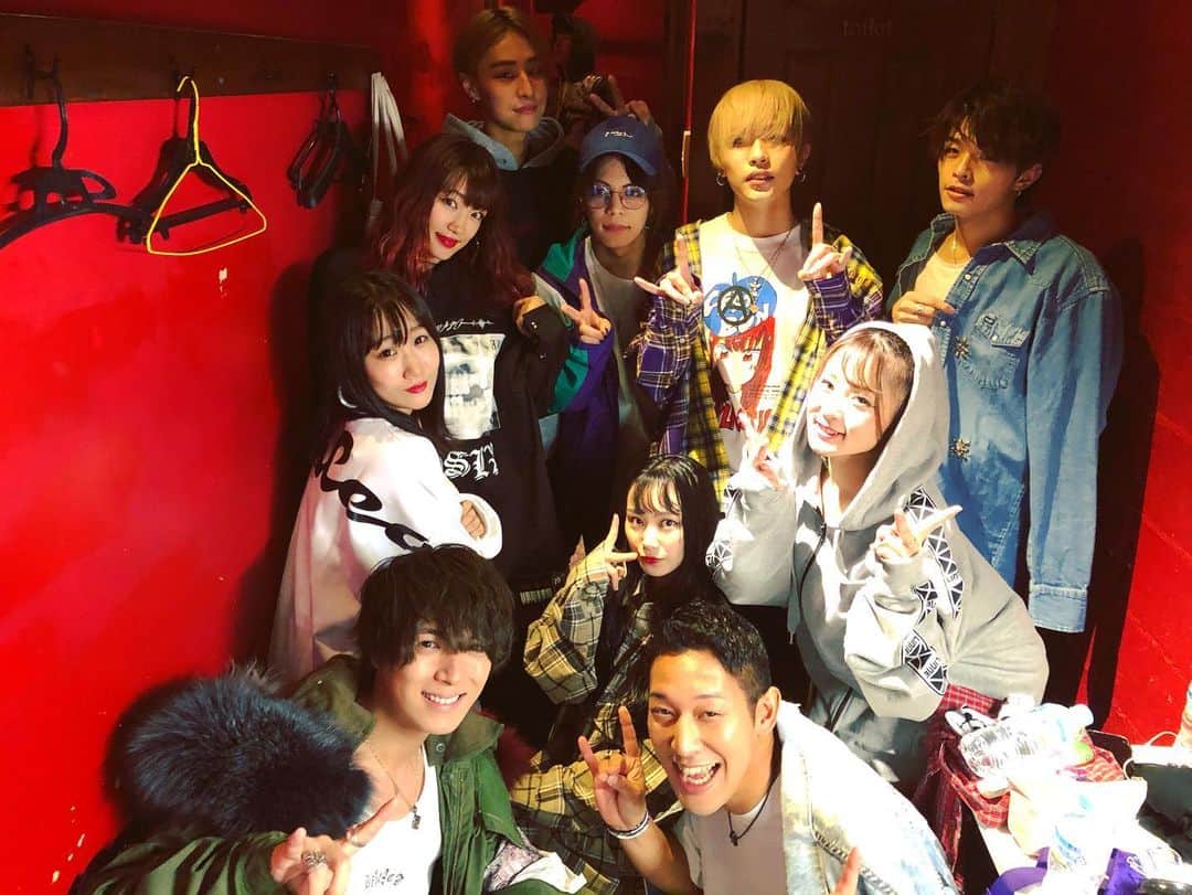 引地敬澄さんのインスタグラム写真 - (引地敬澄Instagram)「KinCrossWorldファッションショー2019in【0M6N】さん主催LIVE🐕🍀 . . . はい。絶賛タイムトラベラー投稿です😇w . . みなさん絶賛イケ過ぎてました☺️🍀大感謝です！！ . そして主催のゆまじろう @yuma_arimura と りょん君　@ryonstagram918 素敵な舞台をありがとうございました☺️🍀 . . . いやー絶賛楽しかったですなぁ🐕🍀 . . ps..2020年もファッションショーとか服を絡めたイベントやりたいなぁ( ᷇ᴥ ᷆ )🍀 . . . #KinCrossWorld #HAPEACE #ファッションショー #0M6N  #かぐや姫と7人の王子たち  #ぱおーに　#引地髪服  #fashion #instagood #followme #amazing #photooftheday  #fashionista  #ootdfashion #ootd  #ファッション #秋冬コーデ #coordinate #code #ファッションコーデ #コーデ #whatwewear」12月13日 22時08分 - takazumi0402