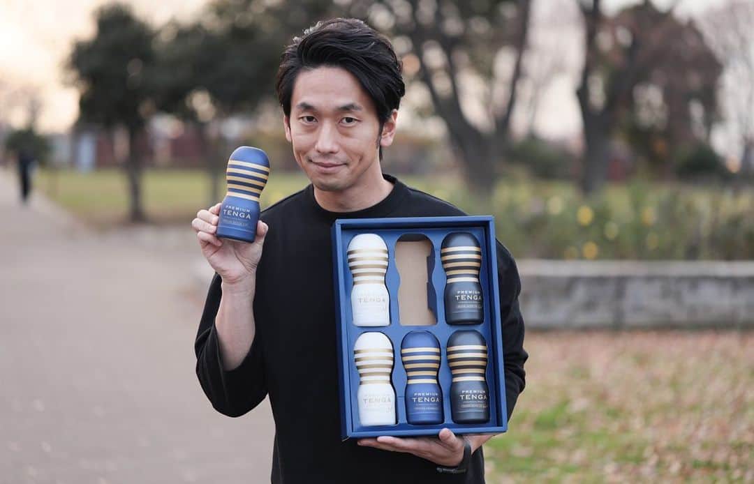 大川竜弥さんのインスタグラム写真 - (大川竜弥Instagram)「TENGAさんからお年賀ならぬ「お典雅」をいただきました。中身は「PREMIUM TENGA」詰め合わせ。令和初の年末年始にふさわしい、プレミアムなセルフプレジャーを楽しもうと思います。お年賀に悩んでいる方は、TENGAの「お典雅」がオススメ。 #tenga #お典雅 #お年賀 #PRじゃない」12月13日 22時12分 - ryumagazine