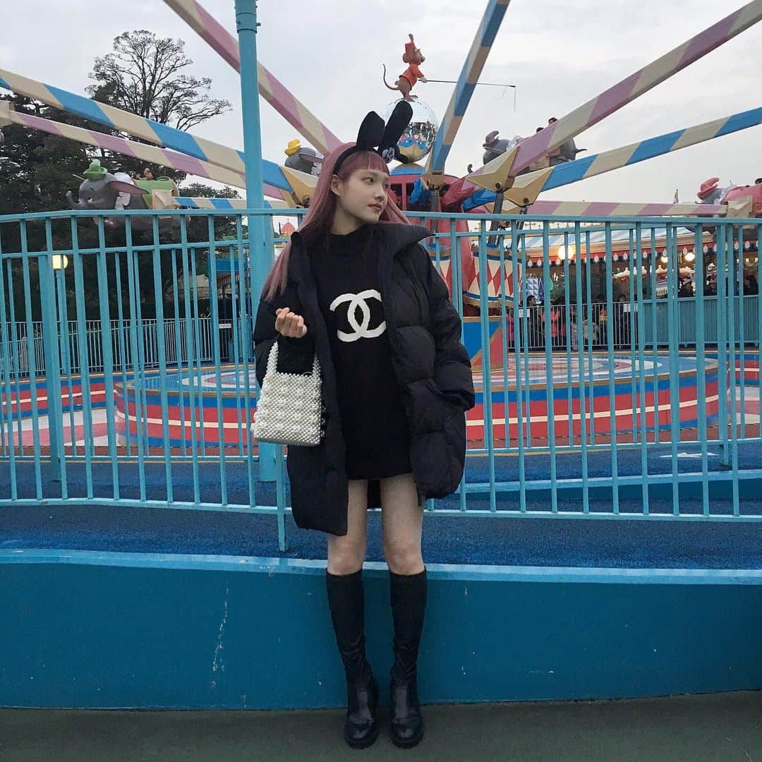 江崎ななほさんのインスタグラム写真 江崎ななほinstagram ドレスコードはモノトーンだったよディズニー エザ着 12月13日 22時54分 Nanaho Ezk