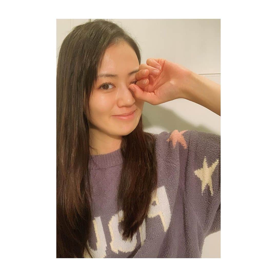 煌月爽矢のインスタグラム：「.﻿ .﻿ この間、すっぴんで沢山の化粧品紹介の撮影しました(*´ｪ｀*)﻿ そのうちweb広告で流れるみたいでーす。﻿ そして台湾でも流れるみたいで嬉しいご縁！﻿ ﻿ ﻿ すっぴん指定だったので…﻿ いつもお世話になってる#東京ヒルズクリニック　さんでメンテナンスしたよん😊✨﻿ ﻿ ﻿ 美肌トリートメントとレーザートーニングでトーンアップ♡﻿ ﻿ ﻿ ﻿ ﻿ #美肌トリートメント﻿ #美容皮膚科﻿ #東京ヒルズクリニック﻿ #高田馬場﻿ #レーザートーニング﻿ #お肌に贅沢させてあげる日﻿ #美容﻿ #美肌ケア #今年もいつも着てるジェラピケありがとう #すっぴん」