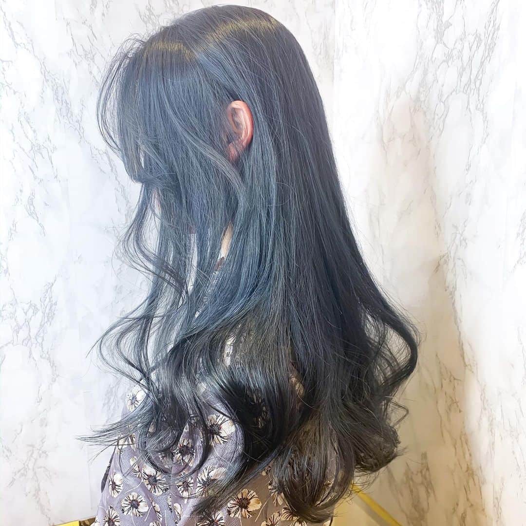 原涼香のインスタグラム：「白肌プレミアムオルチャンカラー🇰🇷✨ 『 Blue gray 💙💙 』 ㅤㅤㅤㅤㅤㅤㅤㅤㅤㅤㅤㅤㅤ 透け感たっぷりお肌も白く見えます❤︎ ㅤㅤㅤㅤㅤㅤㅤㅤㅤㅤㅤㅤㅤ」