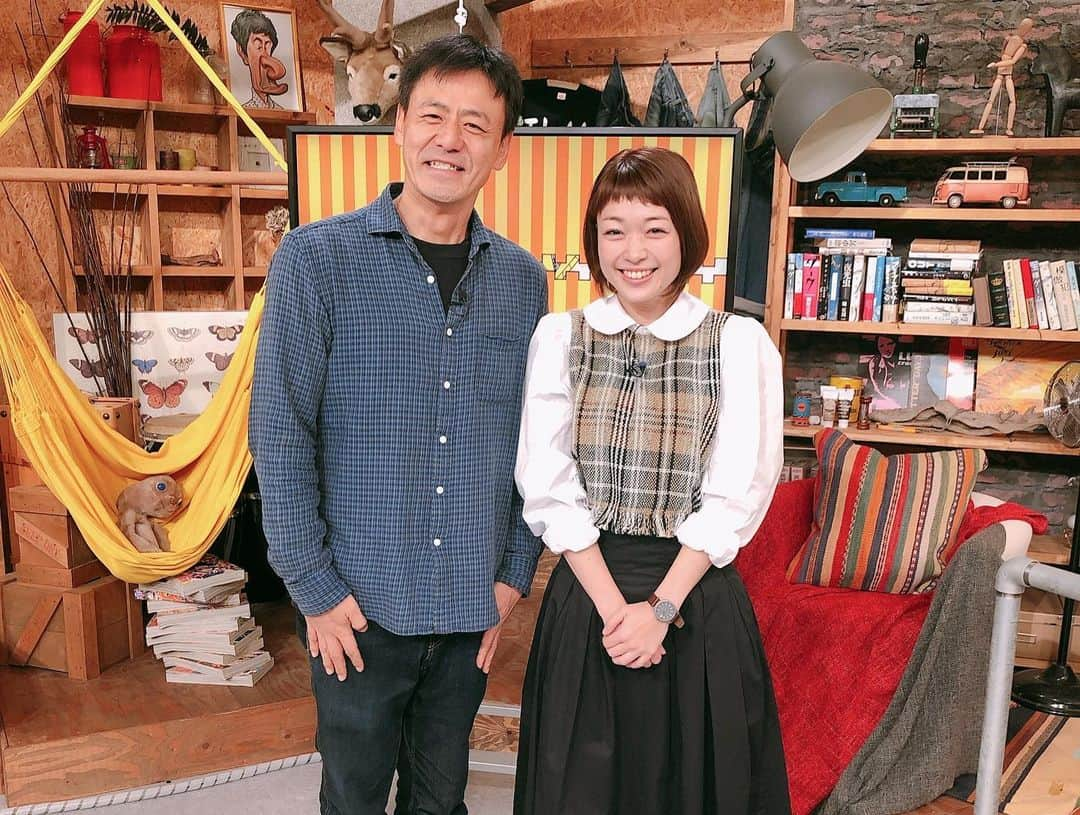 小雪さんのインスタグラム写真 - (小雪Instagram)「朝からドォーモでした。の収録😊 コンさんと、まさかのポリス小雪👮‍♀️ 2枚目は通常バージョンです🤣 和気あいあいと楽しく過ごしてまーす🎉 2枚目の私服👗 トップスはZARA  #懐かしのドォーモセット #ドォーモでした #コンちゃんインスタやってます← @konbatsuto94」12月13日 14時23分 - koyuki2