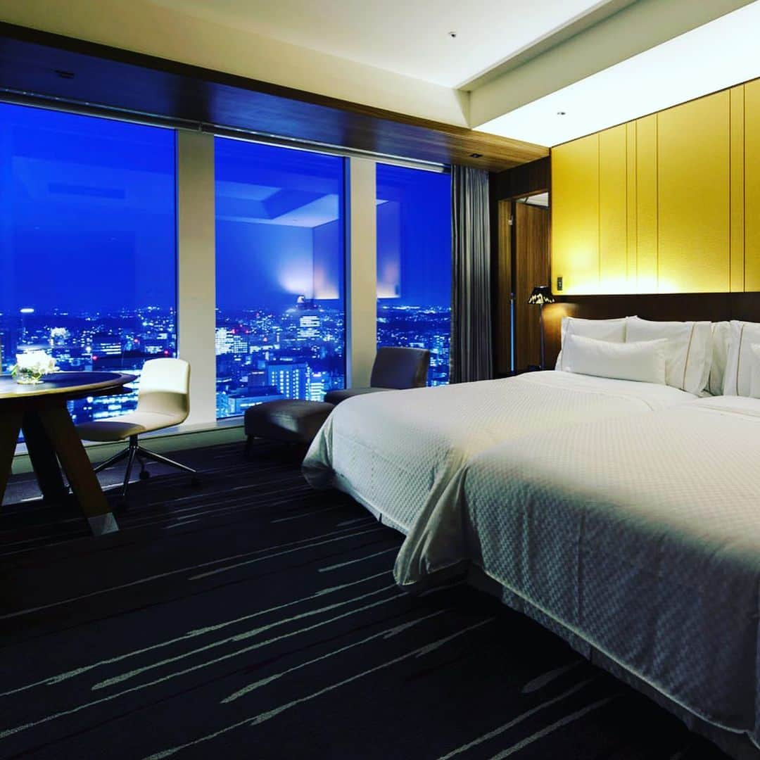 THE WESTIN SENDAI｜ウェスティンホテル仙台さんのインスタグラム写真 - (THE WESTIN SENDAI｜ウェスティンホテル仙台Instagram)「#星 に願いをしませんか。 3大流星群の１つ#ふたご座流星群 が見ごろを迎えます。 ゆとりある客室から望む#天体ショー をお楽しみください。 #ウェスティン #仙台 #ウェスティンホテル仙台 #ウェスティン仙台 #宿泊  #westin #sendai #westinsendai #room #geminimeteorshower #astronomicalobservation #japan #marriott  #東北一宇宙に近い客室 #仙台光のページェント」12月13日 14時24分 - westinsendai