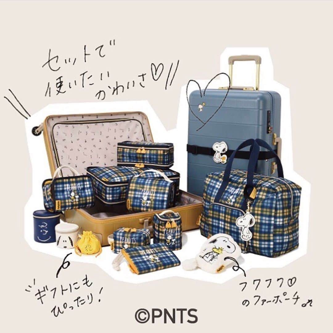 のインスタグラム：「本日再入荷！ PEANUTSとのコラボアイテムが﻿ 本日より再発売となりました✨✨﻿ ﻿ ピクニックをイメージした﻿ ちょっとレトロなクラシックデザインの﻿ トラベルアイテムです。﻿ かわいいキャラクターたちと一緒に、﻿ ご旅行をもっと楽しく♪﻿ ﻿ ﻿ ジュエルナローズ各店にてご覧いただけますので、﻿ ぜひ店頭にお越しくださいませ❤️﻿ ﻿ 展開店舗一覧はこちら↓﻿ #東急プラザ表参道原宿﻿ #新宿ミロード﻿ #グランデュオ立川﻿ #金沢フォーラス﻿ #アスティ静岡﻿ #あべのソラハ﻿ #阪急うめだ本店﻿ #ソラリアプラザ福岡﻿ ﻿ #jewelnarose  #peanuts #snoopy﻿ #bag #newcollection #travel#suitscase﻿ #ピーナッツ #スヌーピー ﻿ #スーツケース #ジュエルナローズ」