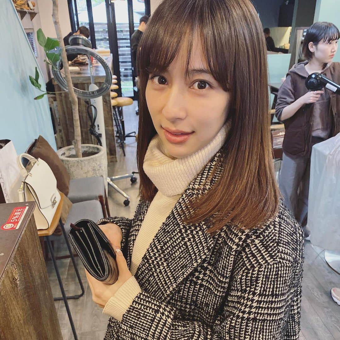 野口和弘のインスタグラム：「せとさん来たよ☺︎ @setoharu1030 . 今回はオージュアトリートメントでさらツヤにして前髪カット。 . #cieca. #瀬戸晴香」