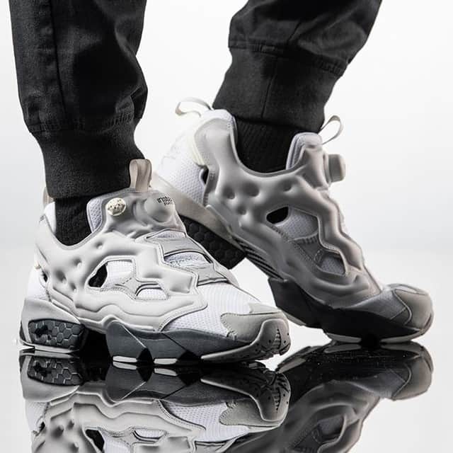 Reebok classic JPさんのインスタグラム写真 - (Reebok classic JPInstagram)「発売25周年記念「INSTAPUMP FURY」が人気のカラーリングを再現。通称“CAT WALK”と呼ばれる特別なグレーのグラデーションを採用した「INSTAPUMP FURY OG MU」 12月13日（金）発売。 #リーボッククラシック #InstapumpFury #インスタポンプフューリー #ポンプラブ」12月13日 15時00分 - reebokclassicjp