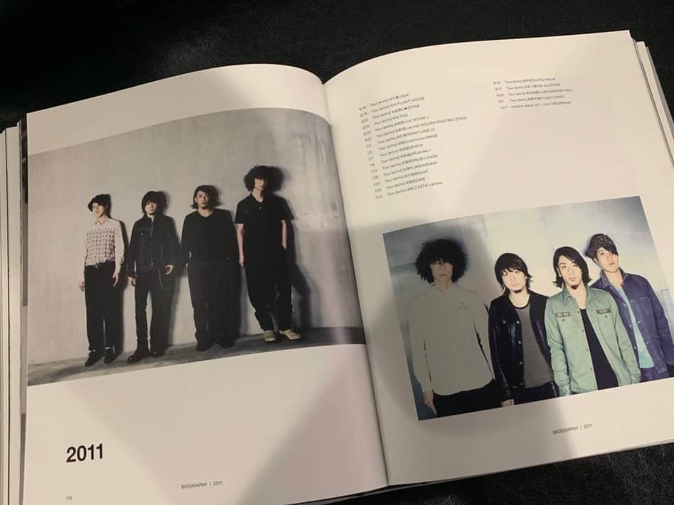 Nothing’s Carved In Stoneさんのインスタグラム写真 - (Nothing’s Carved In StoneInstagram)「本日ヒストリーブック到着しました。是非10年の歴史を一緒に共有して欲しいです。有難いことに残りわずかとなっていますので迷われている方は是非読んでみてください #nothingscarvedinstone  #ナッシングス」12月13日 15時25分 - nothingscarvedinstone