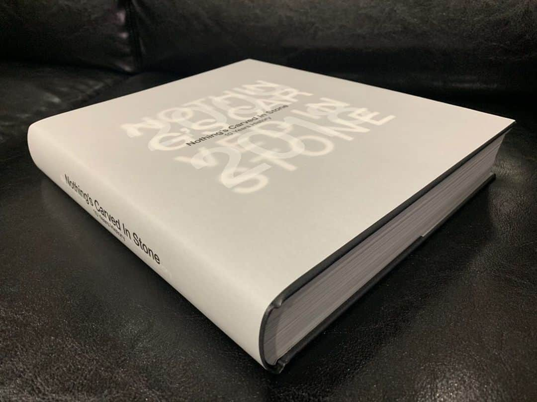 Nothing’s Carved In Stoneさんのインスタグラム写真 - (Nothing’s Carved In StoneInstagram)「本日ヒストリーブック到着しました。是非10年の歴史を一緒に共有して欲しいです。有難いことに残りわずかとなっていますので迷われている方は是非読んでみてください #nothingscarvedinstone  #ナッシングス」12月13日 15時25分 - nothingscarvedinstone