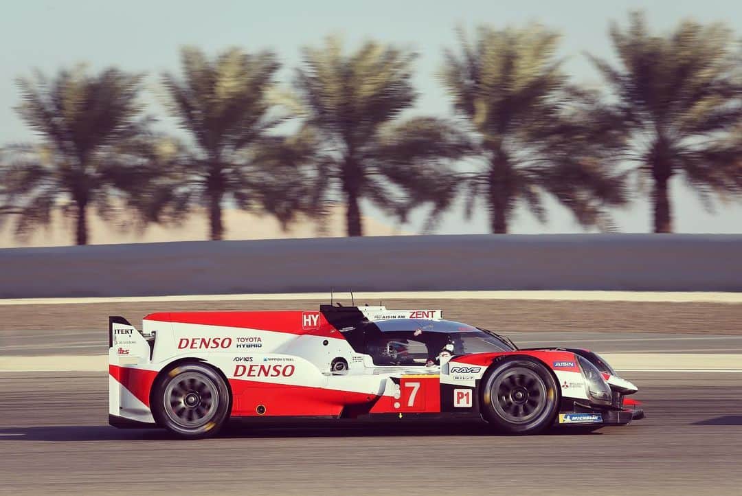 小林可夢偉さんのインスタグラム写真 - (小林可夢偉Instagram)「Hello Bahrain. Nice warm back in here racing for #fiawec #8hbahrain we will action today for qualifying and tomorrow race for 8hour. #toyotagazooracing」12月13日 15時48分 - kamuikobayashi